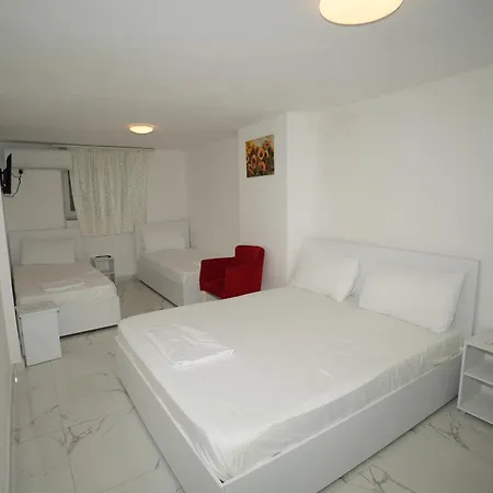 Vandrerhjem Enles Durrës