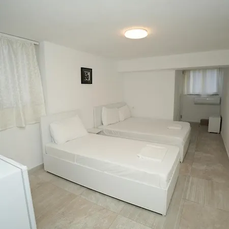 Enles Hostel