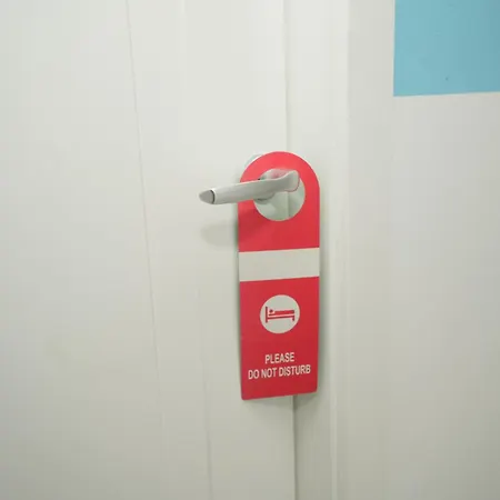 旅馆 Enles Durrës