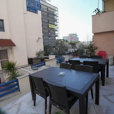 Hostel Enles
